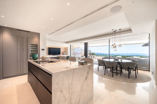 Apartamento de 3 habitaciones en La Quinta, Benahavís en venta con piscina garaje - 2.150.000 € (Ref: 9244336)