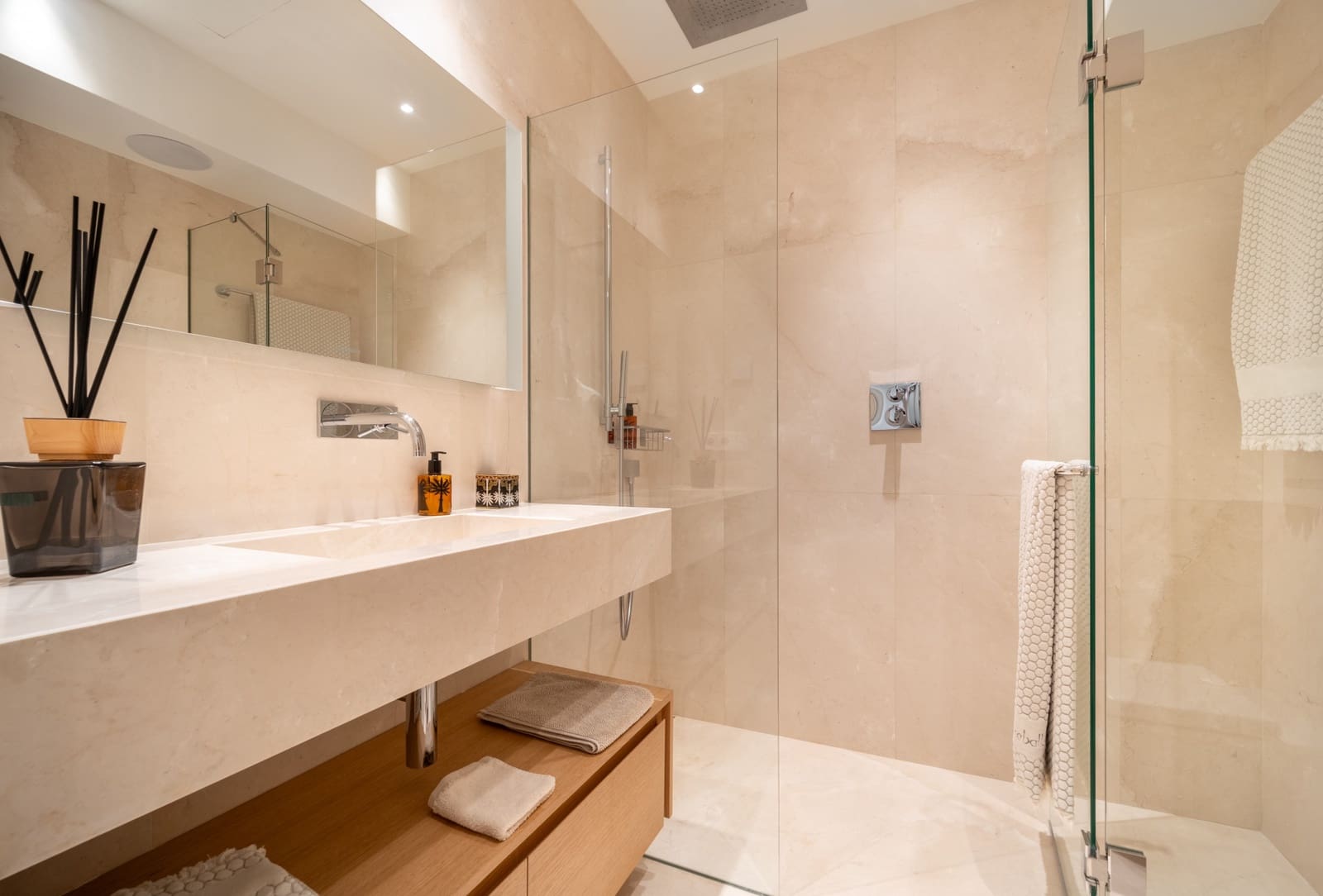 3 quarto Apartamento para venda em La Quinta com piscina garagem - 2 150 000 € (Ref: 9244336)