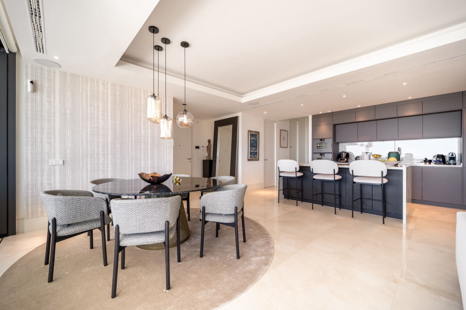 3 quarto Apartamento para venda em La Quinta com piscina garagem - 2 150 000 € (Ref: 9244336)