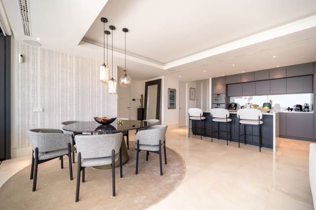Apartamento de 3 habitaciones en La Quinta, Benahavís en venta con piscina garaje - 2.150.000 € (Ref: 9244336)