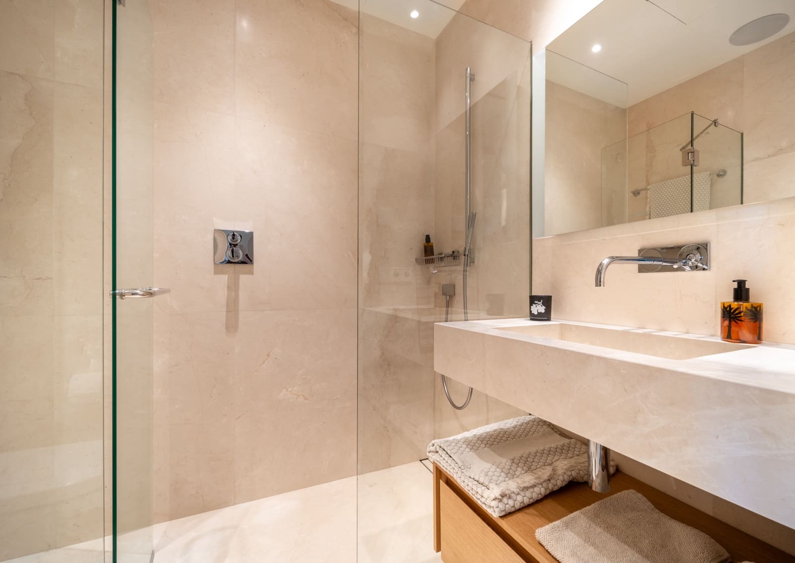 3 quarto Apartamento para venda em La Quinta com piscina garagem - 2 150 000 € (Ref: 9244336)