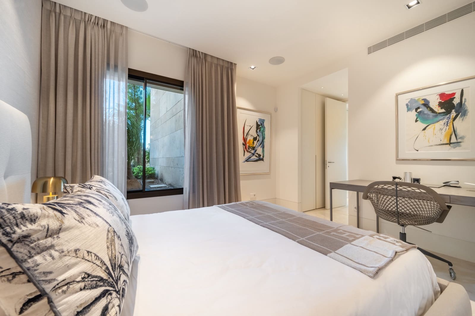 3 quarto Apartamento para venda em La Quinta com piscina garagem - 2 150 000 € (Ref: 9244336)