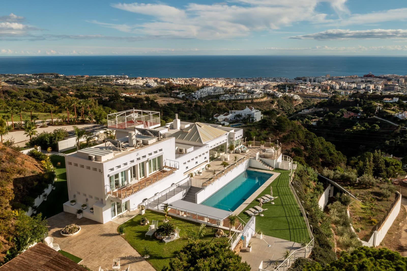 7 soveværelse Villa til salg i Estepona med swimmingpool garage - € 3.990.000 (Ref: 9244339)