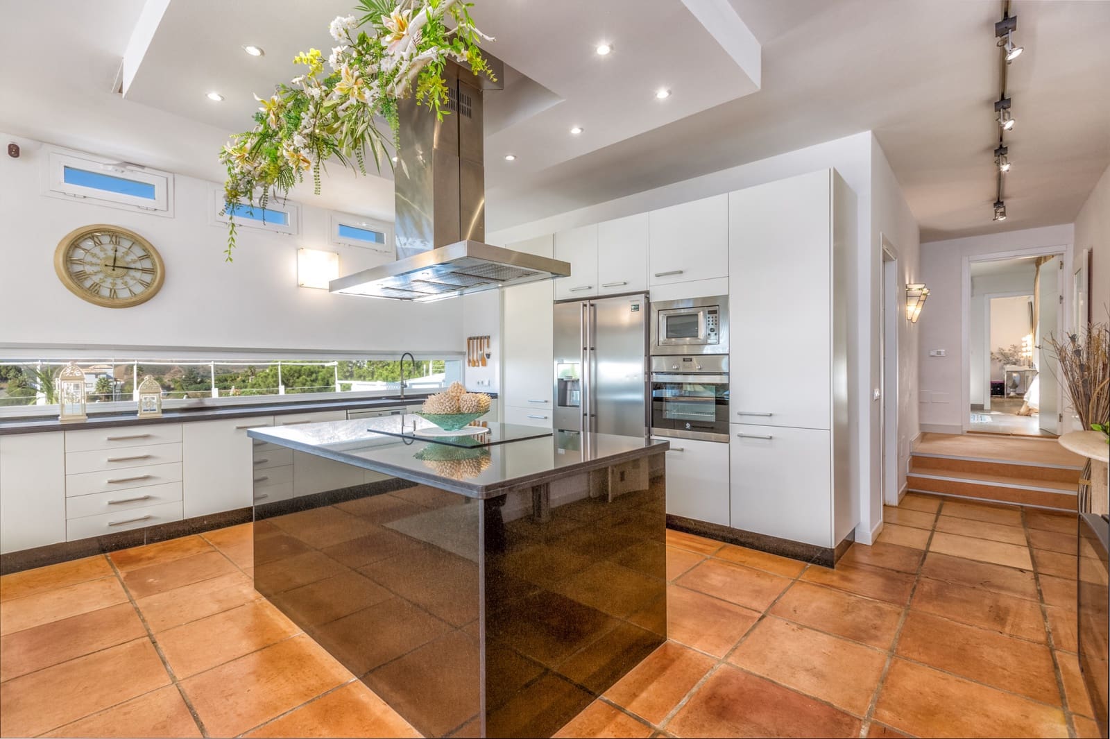 7 soveværelse Villa til salg i Estepona med swimmingpool garage - € 3.990.000 (Ref: 9244339)