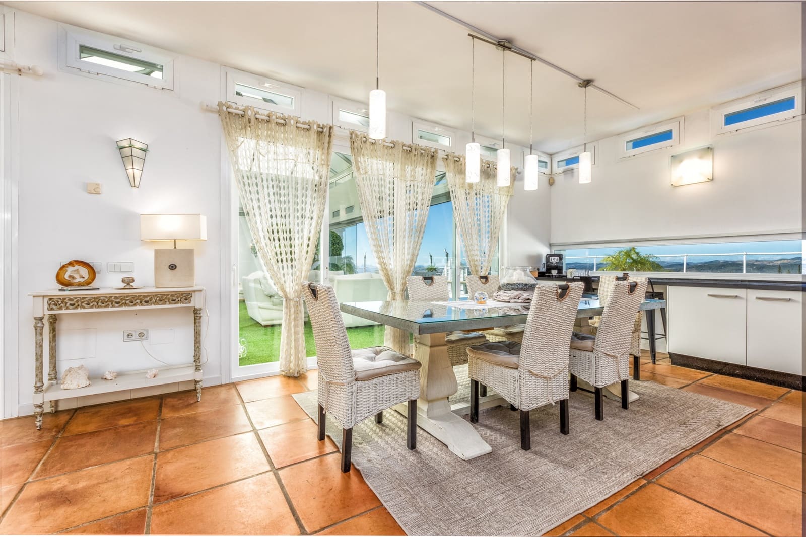 7 soveværelse Villa til salg i Estepona med swimmingpool garage - € 3.990.000 (Ref: 9244339)