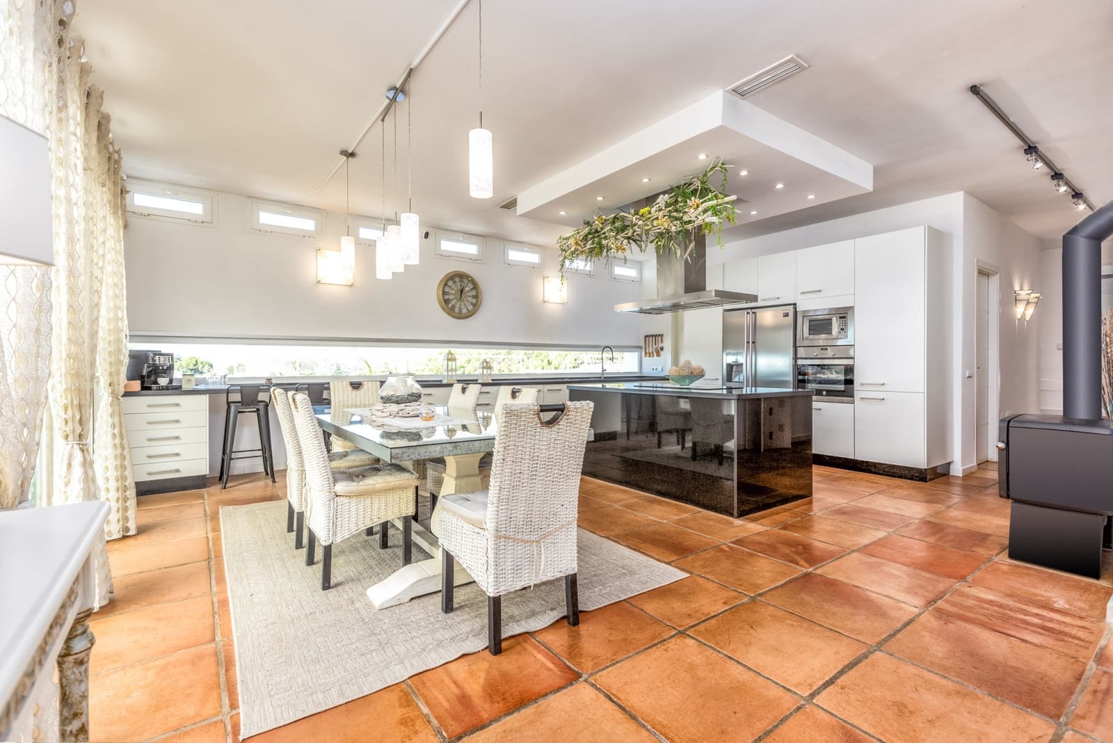 7 soveværelse Villa til salg i Estepona med swimmingpool garage - € 3.990.000 (Ref: 9244339)