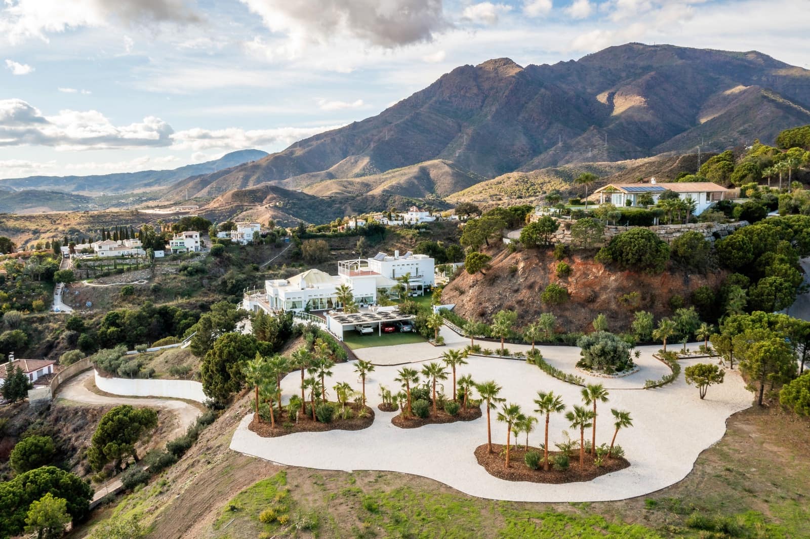 7 soveværelse Villa til salg i Estepona med swimmingpool garage - € 3.990.000 (Ref: 9244339)