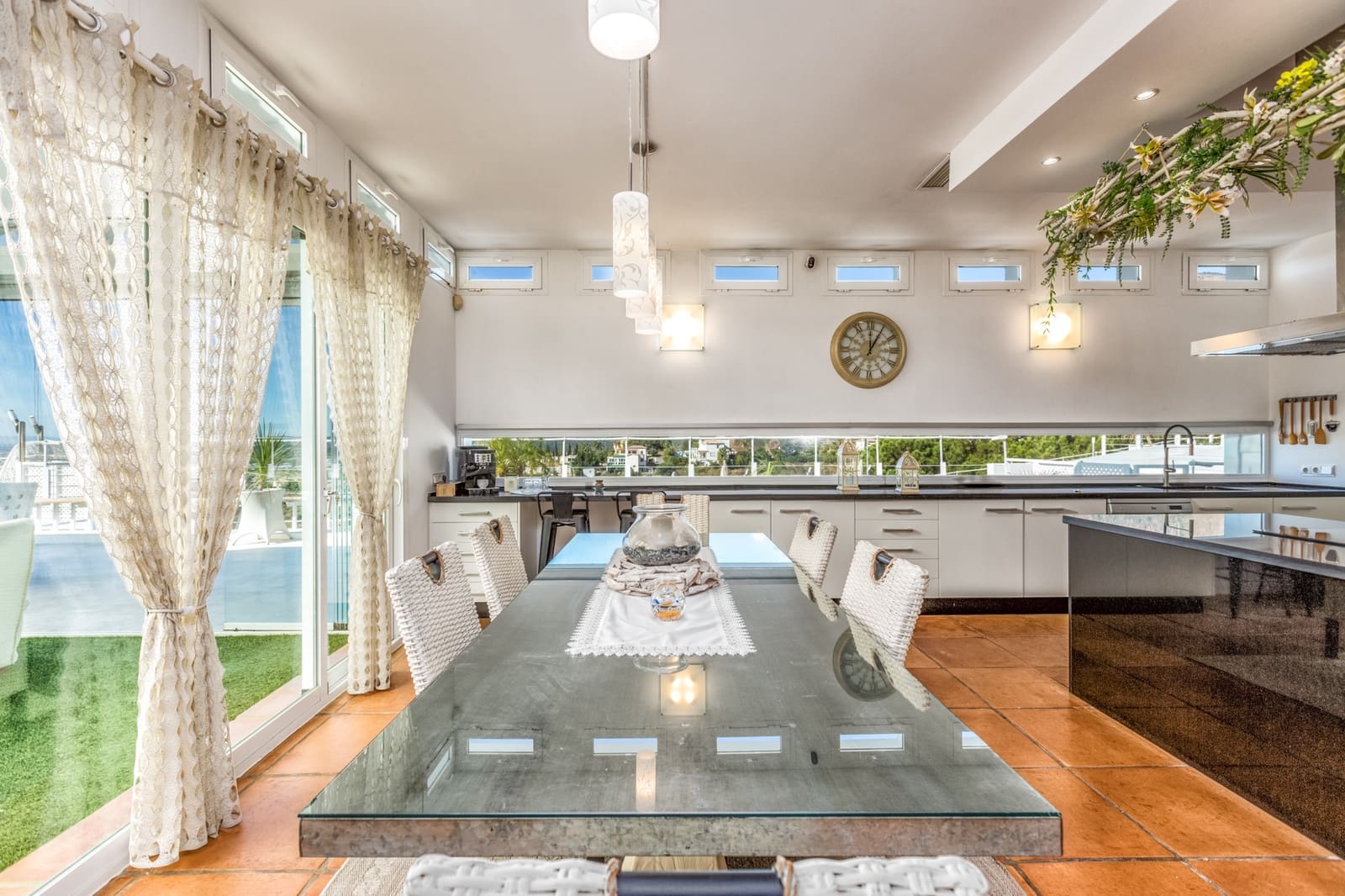 7 soveværelse Villa til salg i Estepona med swimmingpool garage - € 3.990.000 (Ref: 9244339)