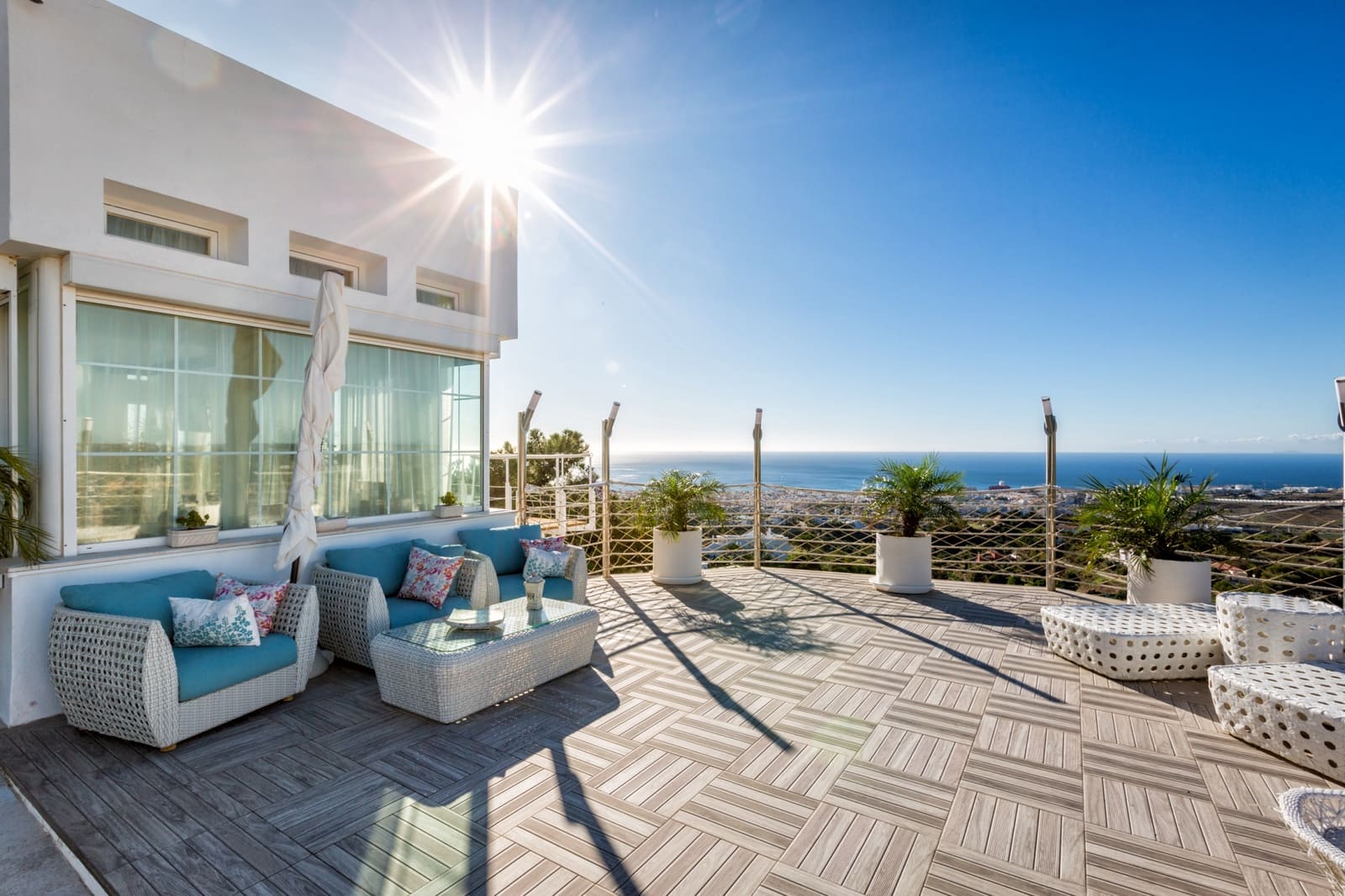 7 bedroom Villa for sale in Estepona with pool garage - € 3,600,000 (Ref: 9244339)
