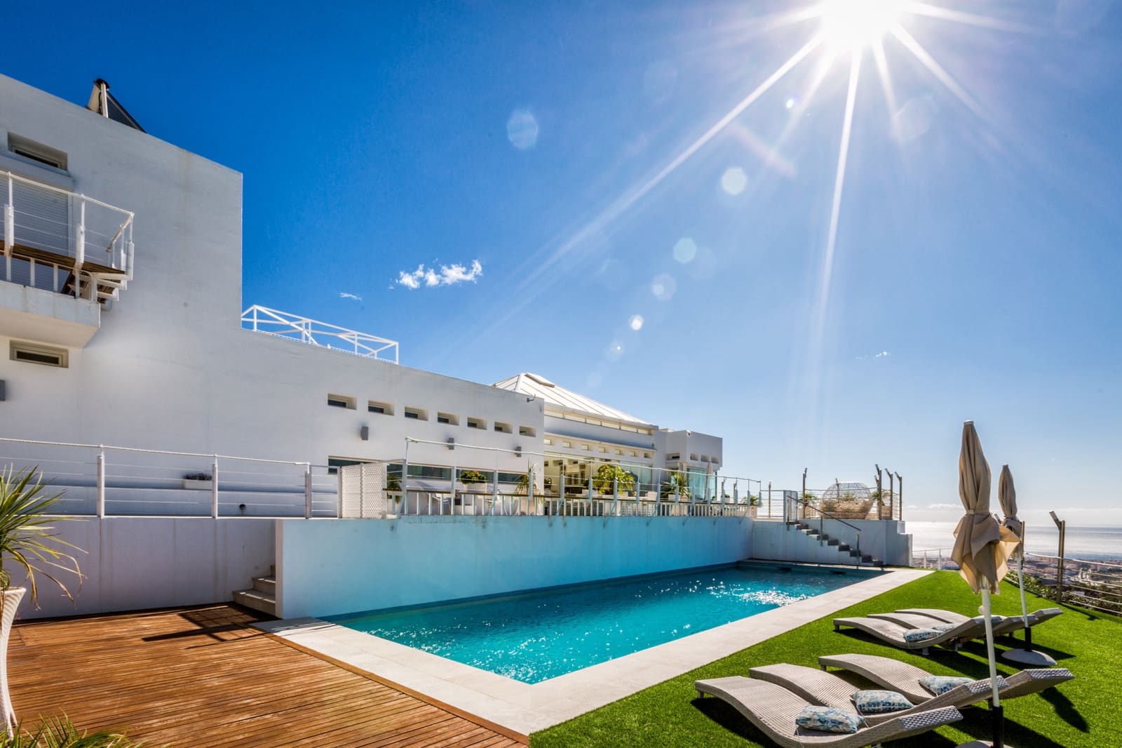 7 bedroom Villa for sale in Estepona with pool garage - € 3,600,000 (Ref: 9244339)