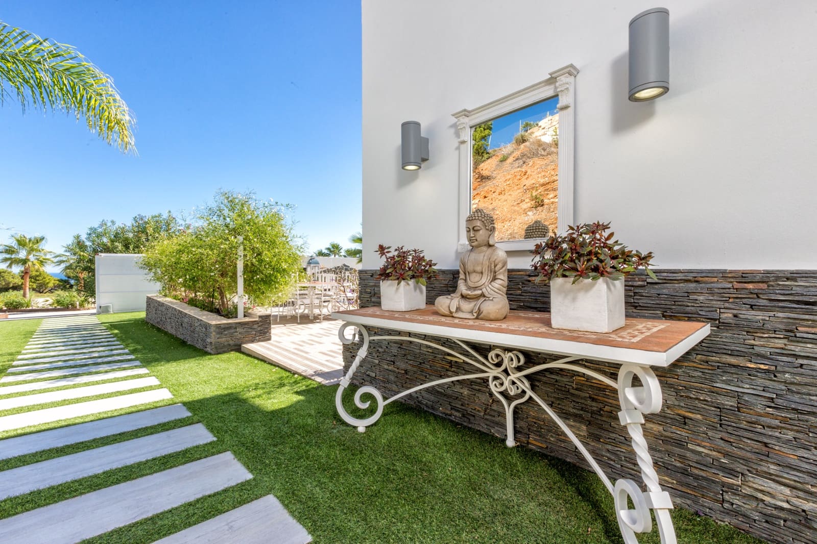 7 bedroom Villa for sale in Estepona with pool garage - € 3,600,000 (Ref: 9244339)