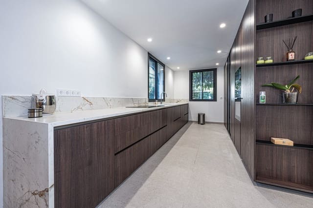 3 Zimmer Apartment zu verkaufen in San Pedro de Alcantara, Marbella mit Pool Garage - 790.000 € (Ref: 9244340)