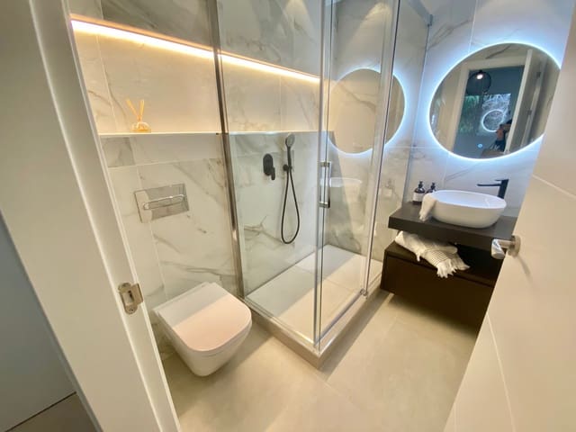 4 chambre Penthouse à vendre à La Quinta, Benahavís avec piscine garage - 800 000 € (Ref: 9244341)