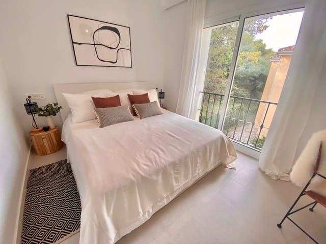 4 chambre Penthouse à vendre à La Quinta, Benahavís avec piscine garage - 800 000 € (Ref: 9244341)