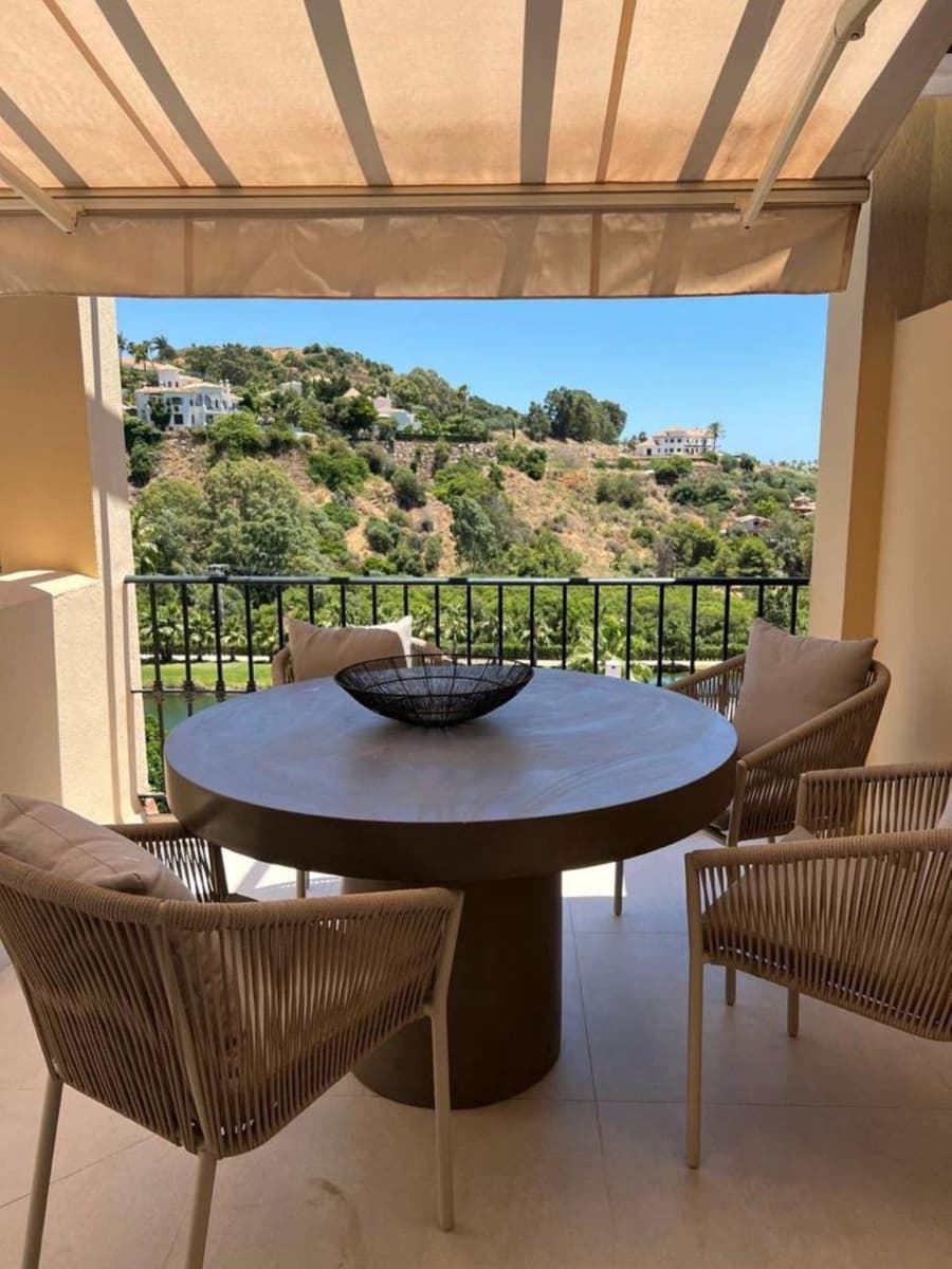 4 bedroom Penthouse for sale in La Quinta with pool garage - € 800,000 (Ref: 9244341)