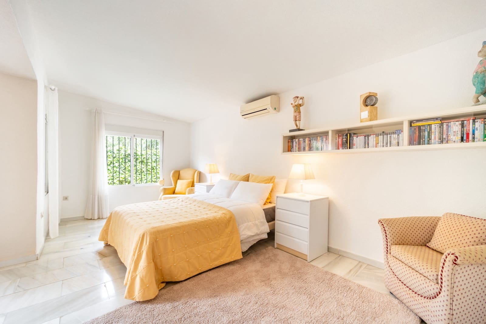 4 soverom Villa til salgs i Marbella med svømmebasseng garasje - € 1 350 000 (Ref: 9244342)