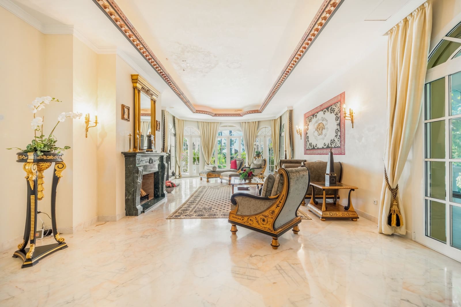 14 Zimmer Villa zu verkaufen in Marbella mit Pool Garage - 19.850.000 € (Ref: 9244343)