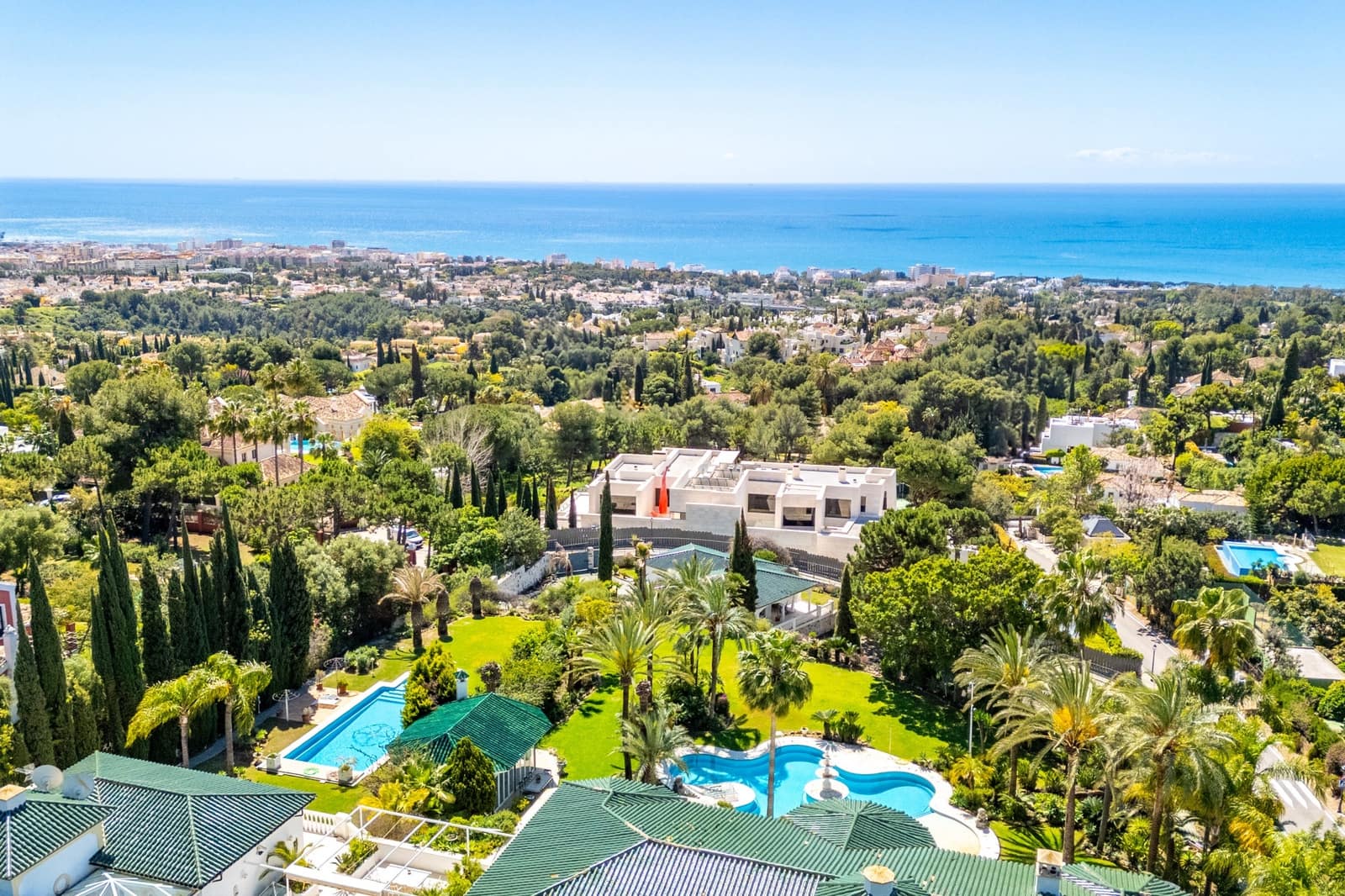 14 Zimmer Villa zu verkaufen in Marbella mit Pool Garage - 19.850.000 € (Ref: 9244343)