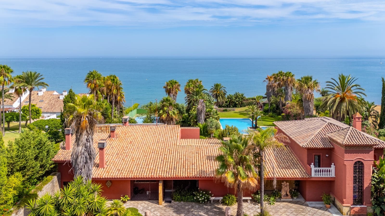 9 bedroom Villa for sale in New Golden Mile with pool garage - € 15,000,000 (Ref: 9244344)
