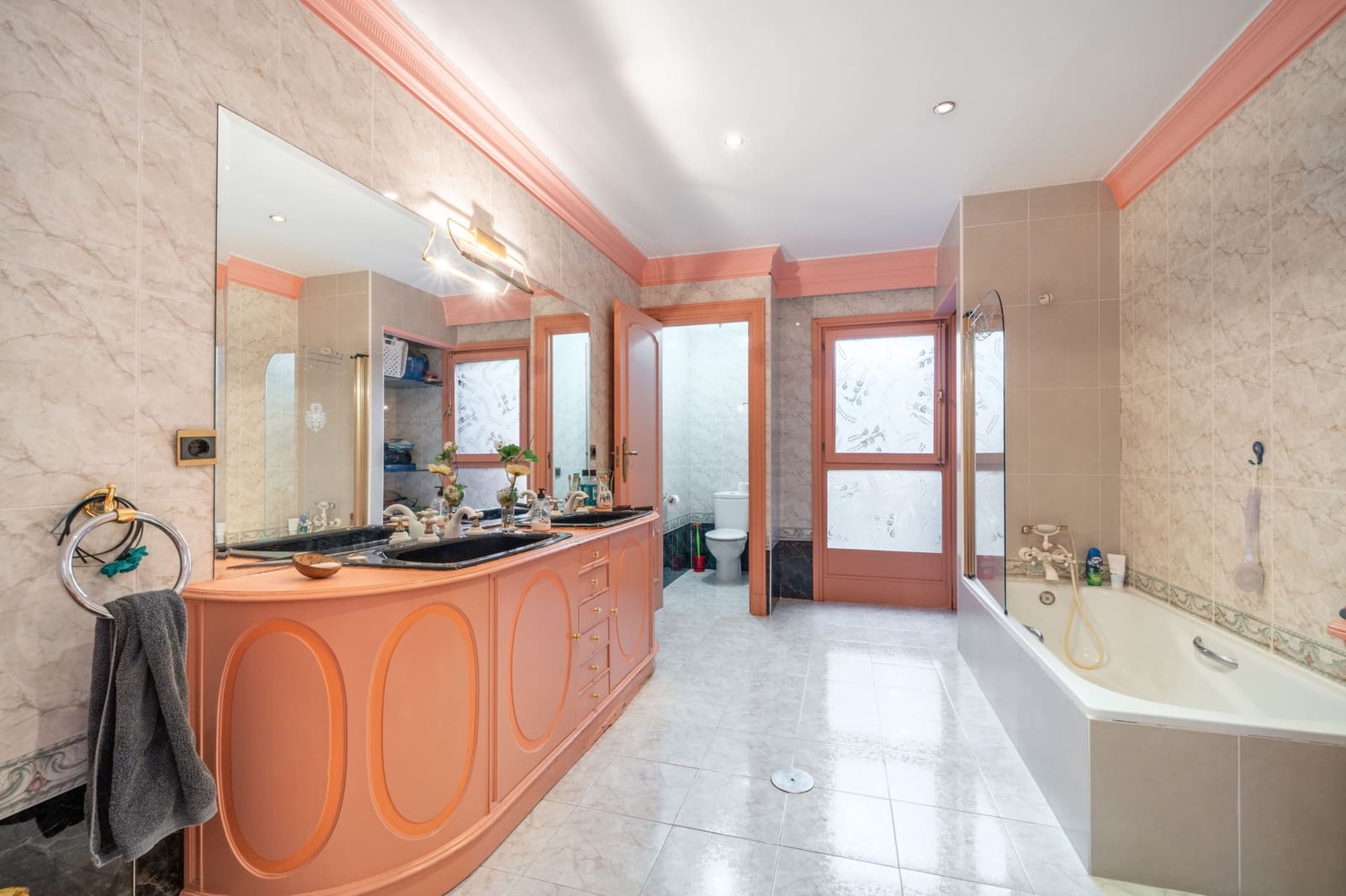 9 bedroom Villa for sale in New Golden Mile with pool garage - € 15,000,000 (Ref: 9244344)