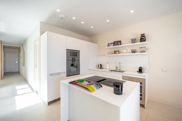 3 sypialnia Dom na sprzedaż w El Velerín, Estepona z basenem garażem - 3 450 000 € (Ref: 9244345)