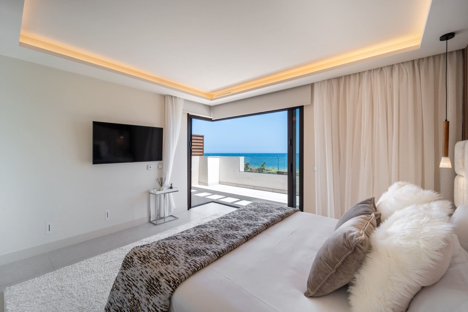 3 chambre Maison de Ville à vendre à Estepona avec piscine garage - 3 450 000 € (Ref: 9244345)