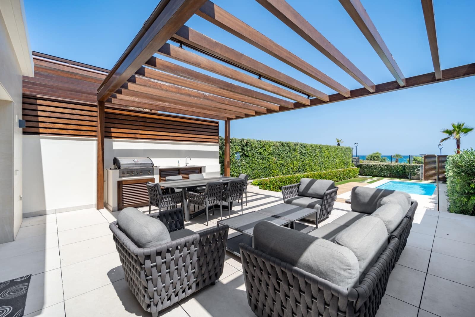 3 chambre Maison de Ville à vendre à Estepona avec piscine garage - 3 450 000 € (Ref: 9244345)