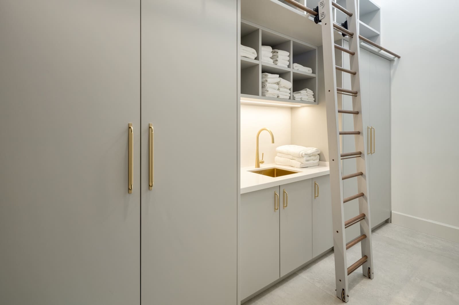 6 makuuhuone Huvila myytävänä paikassa Nueva Andalucia mukana uima-altaan 
autotalli - 5 850 000 € (Ref: 9245784)