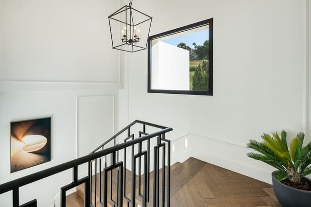 6 makuuhuone Huvila myytävänä paikassa Nueva Andalucia, Marbella mukana uima-altaan 
autotalli - 5 850 000 € (Ref: 9245784)