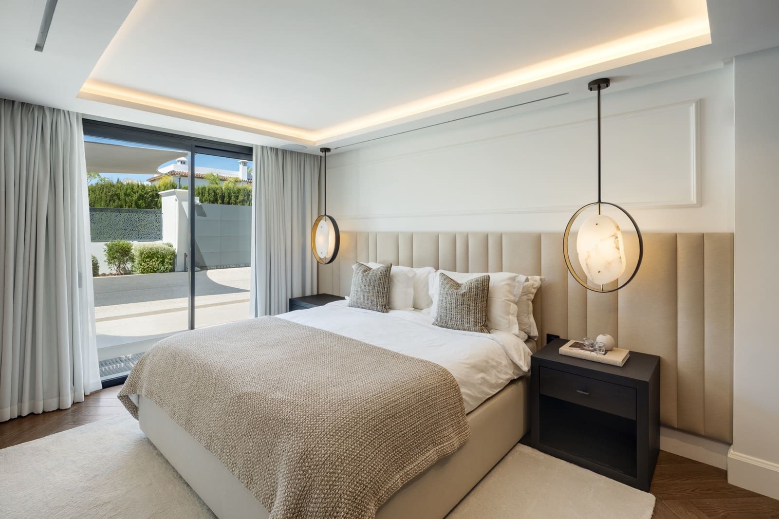 6 camera da letto Villa in vendita in Nueva Andalucia con piscina garage - 5.850.000 € (Rif: 9245784)