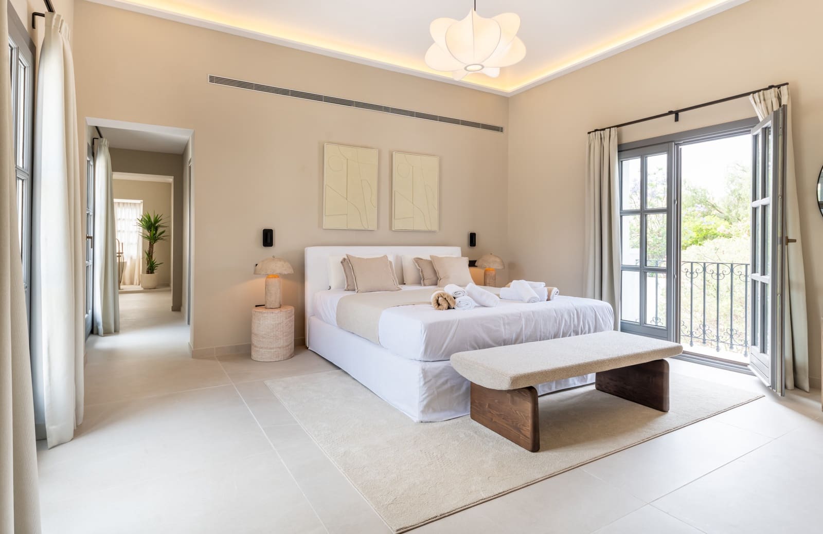 5 bedroom Villa for sale in Marbella with pool garage - € 3,800,000 (Ref: 9245785)