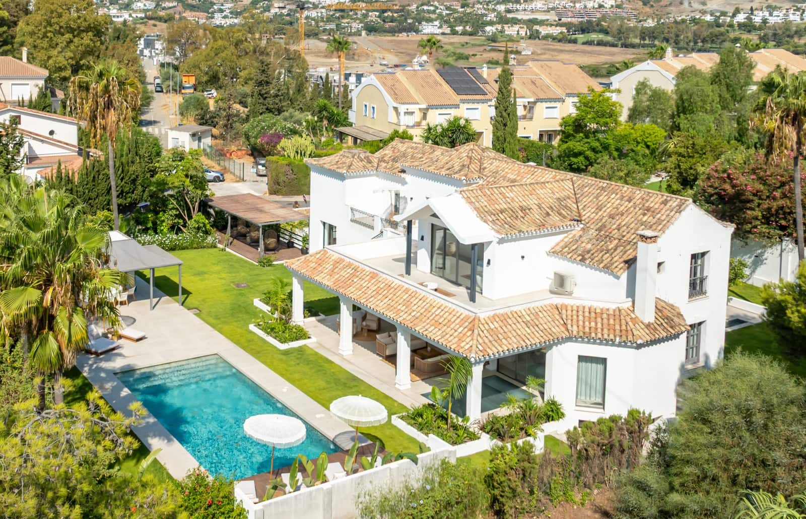 5 bedroom Villa for sale in Marbella with pool garage - € 3,800,000 (Ref: 9245785)
