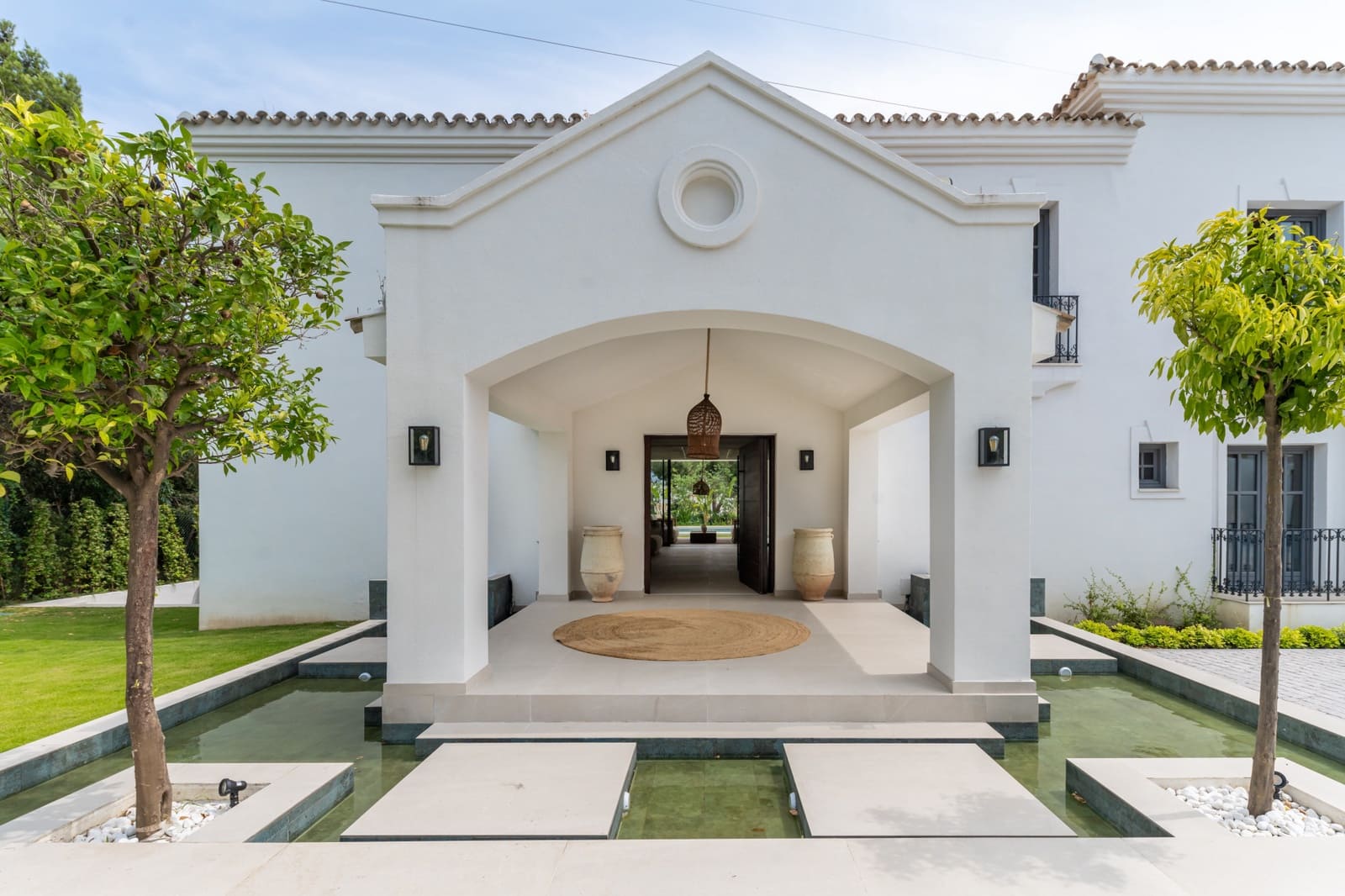 5 bedroom Villa for sale in Marbella with pool garage - € 3,800,000 (Ref: 9245785)
