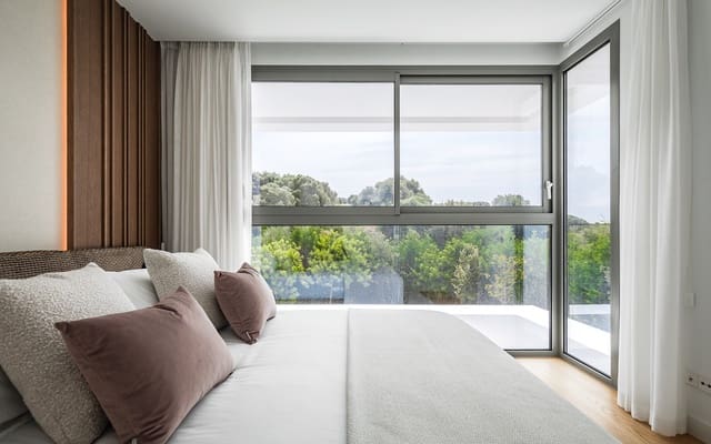 5 Zimmer Villa zu verkaufen in New Golden Mile, Estepona mit Pool Garage - 2.495.000 € (Ref: 9245786)