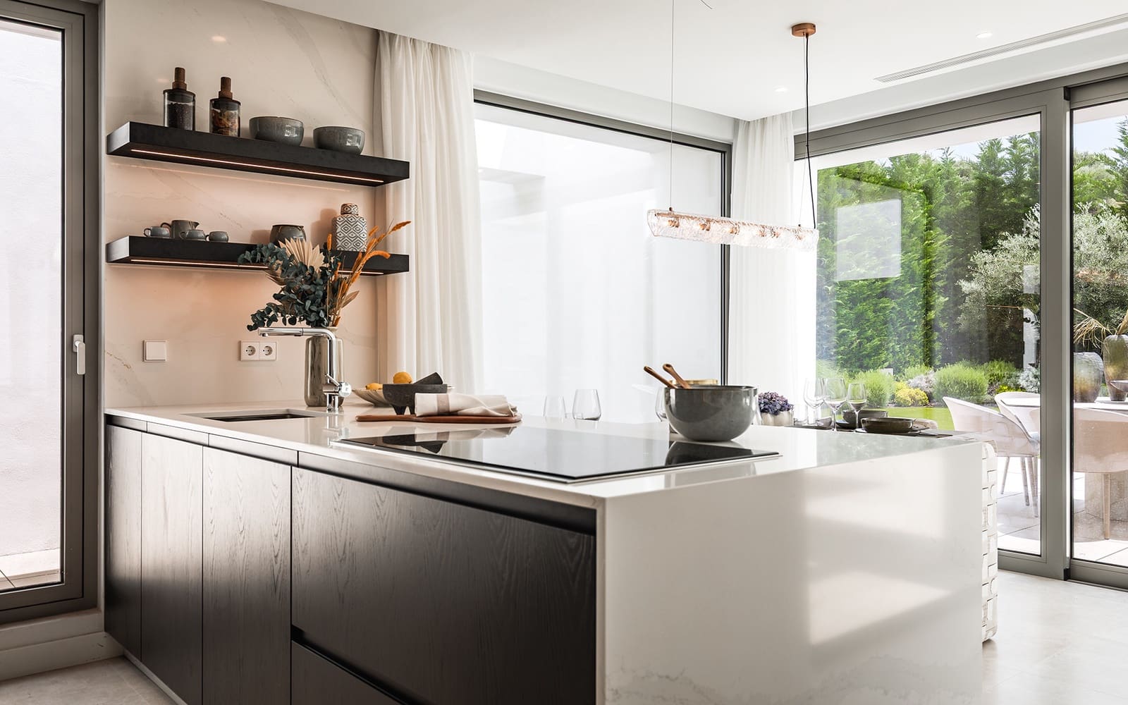 5 Zimmer Villa zu verkaufen in New Golden Mile mit Pool Garage - 2.495.000 € (Ref: 9245786)