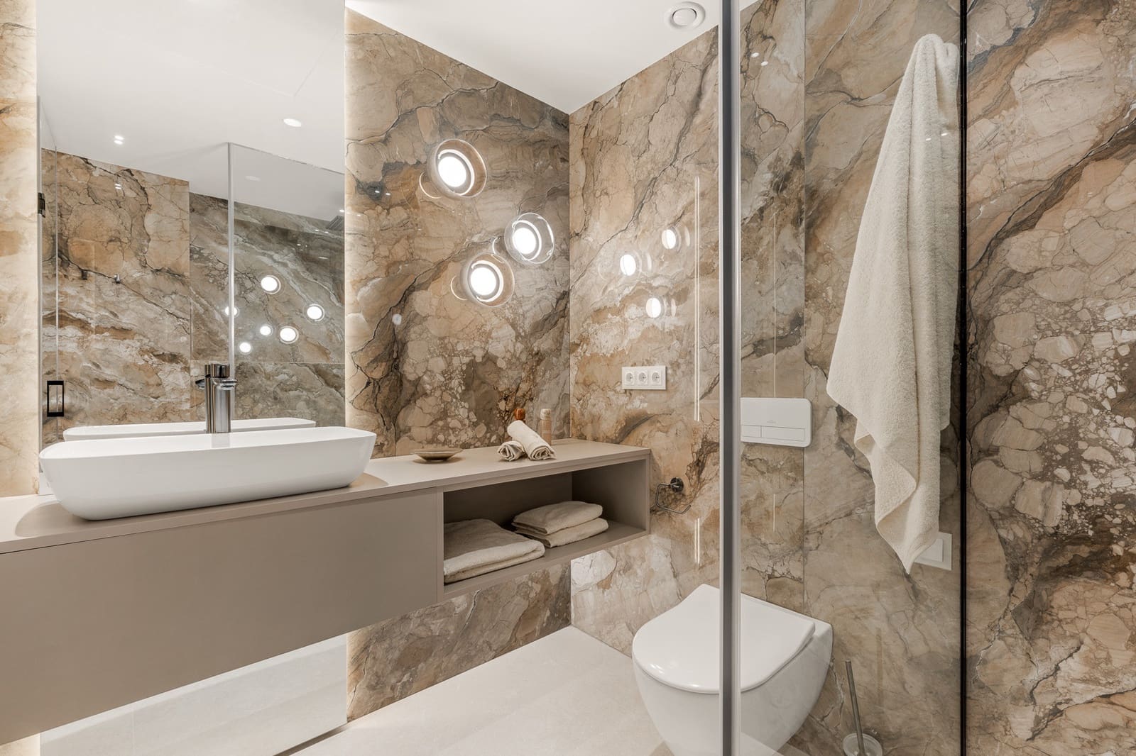 3 soverom Penthouse til salgs i Estepona med svømmebasseng garasje - € 2 995 000 (Ref: 9245789)