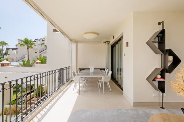 3 bedroom Apartment for sale in Estepona with pool garage - € 1,995,000 (Ref: 9245791)