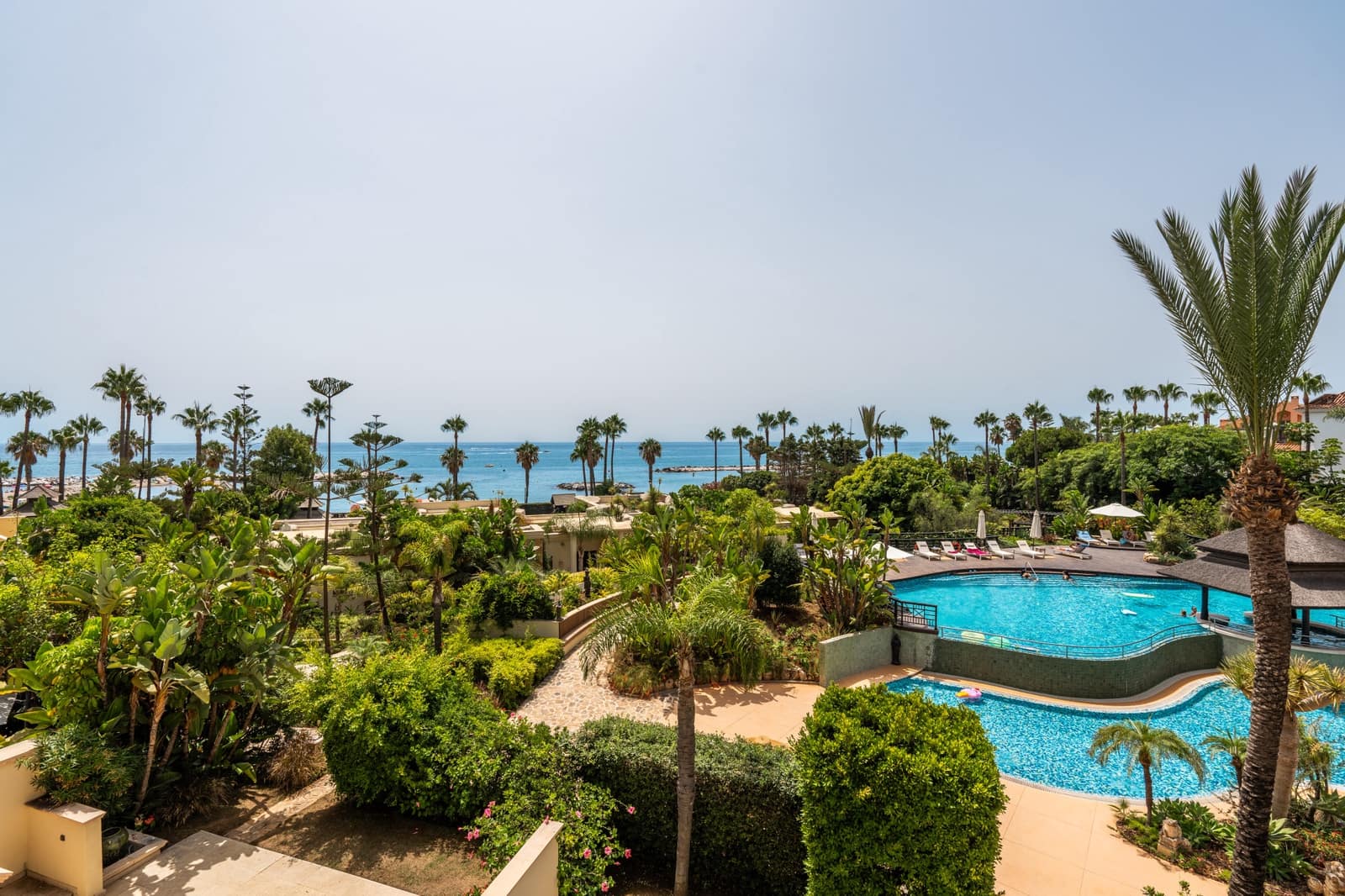 3 sypialnia Apartament na sprzedaż w Puerto Banus z basenem garażem - 6 900 000 € (Ref: 9245792)
