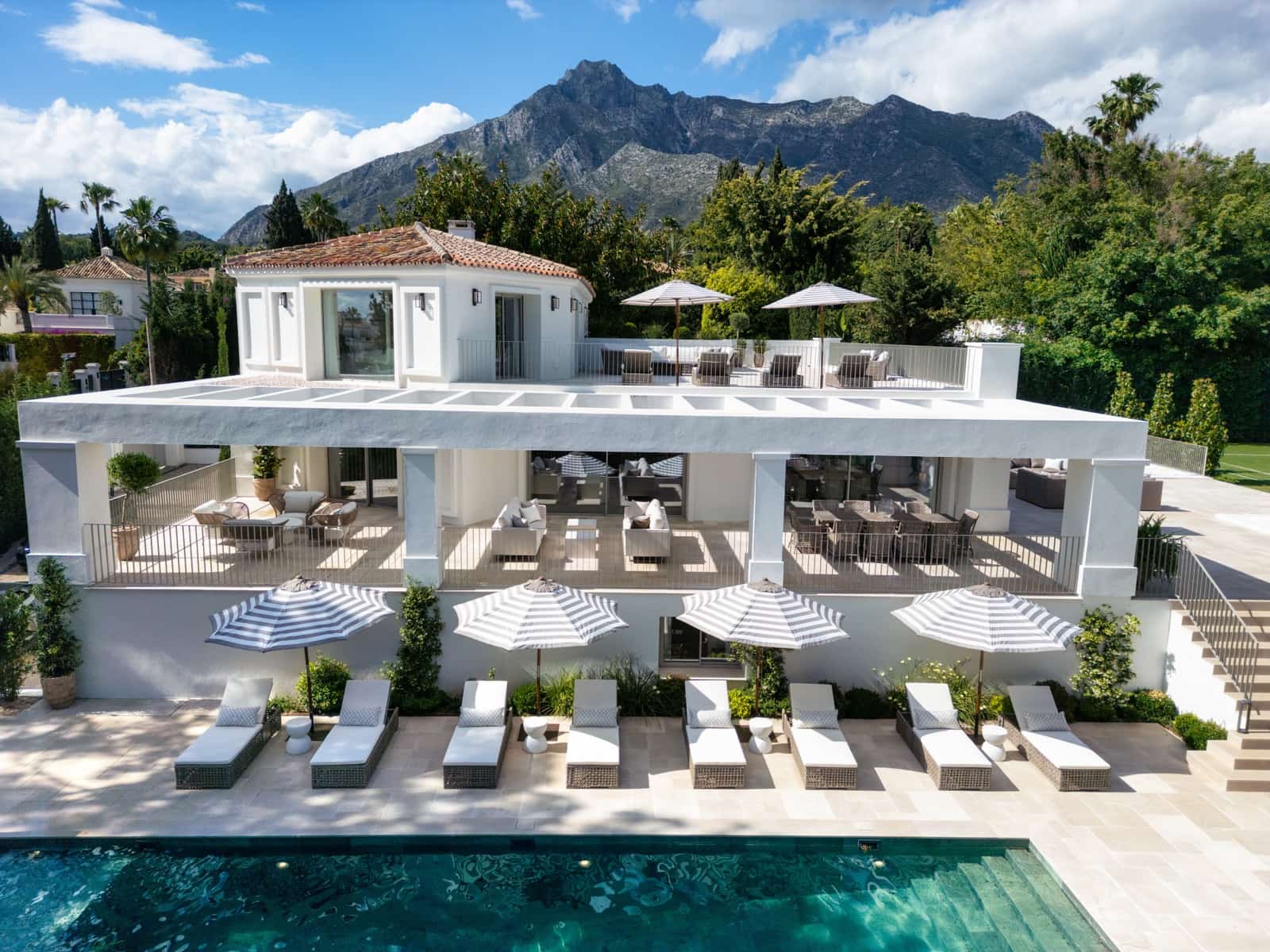6 bedroom Villa for sale in Marbella with pool garage - € 8,950,000 (Ref: 9245797)