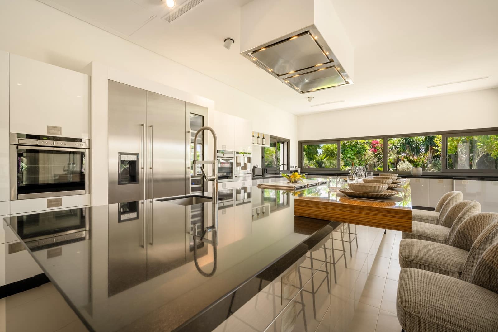 5 sypialnia Willa na sprzedaż w Marbella z basenem garażem - 6 995 000 € (Ref: 9245798)