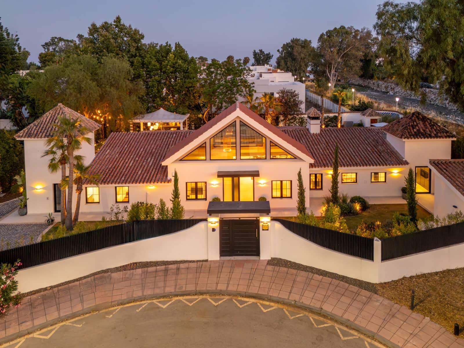 5 soveværelse Villa til salg i Puerto Banus med swimmingpool garage - € 6.500.000 (Ref: 9245799)