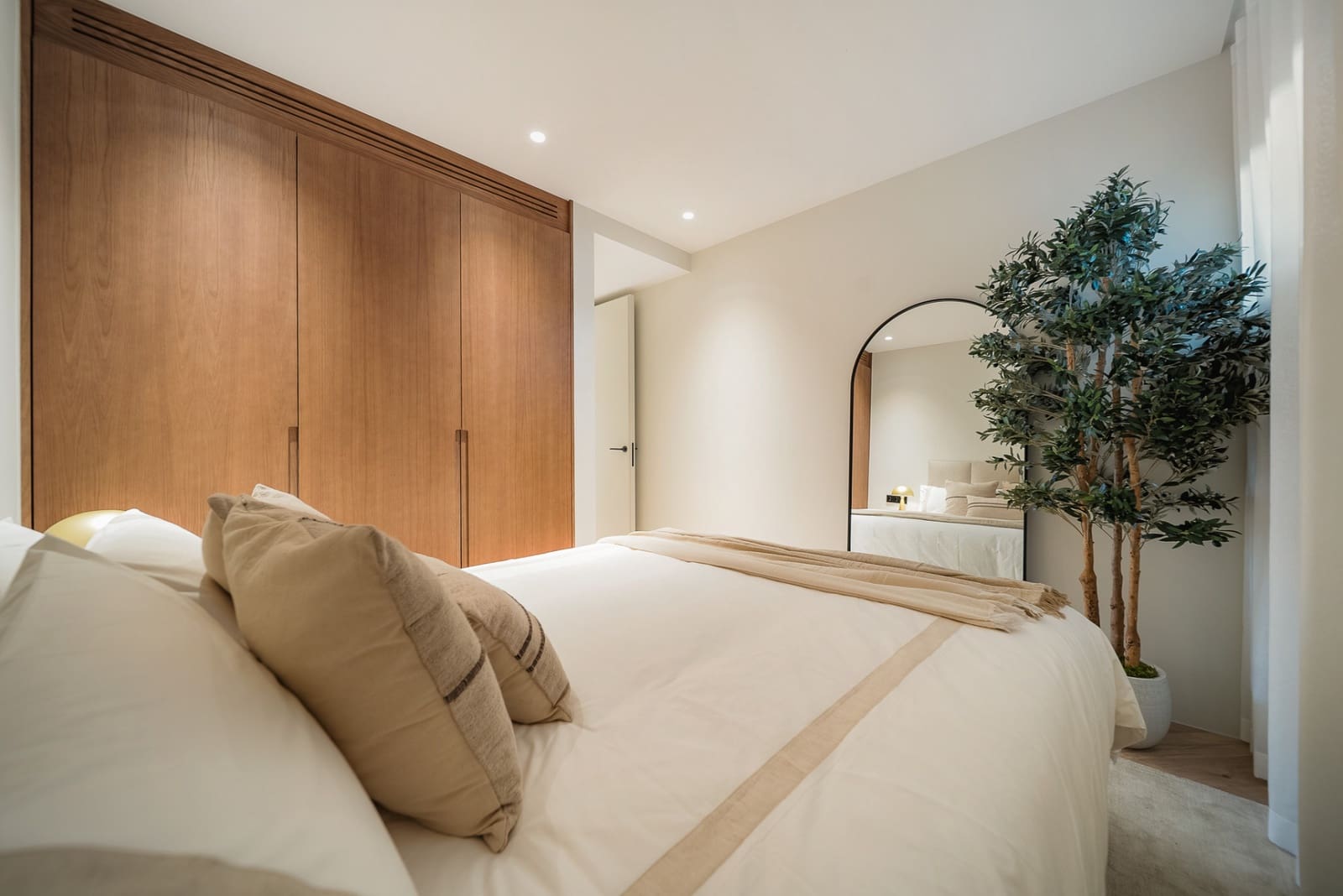 3 bedroom Apartment for sale in Golden Mile with pool garage - € 1,350,000 (Ref: 9245800)