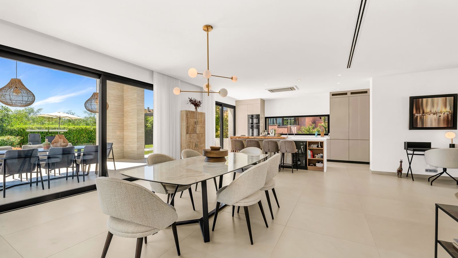 5 bedroom Villa for sale in Marbella with pool garage - € 6,950,000 (Ref: 9245801)