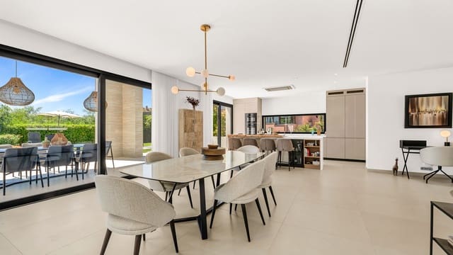 5 bedroom Villa for sale in Marbella with pool garage - € 6,950,000 (Ref: 9245801)