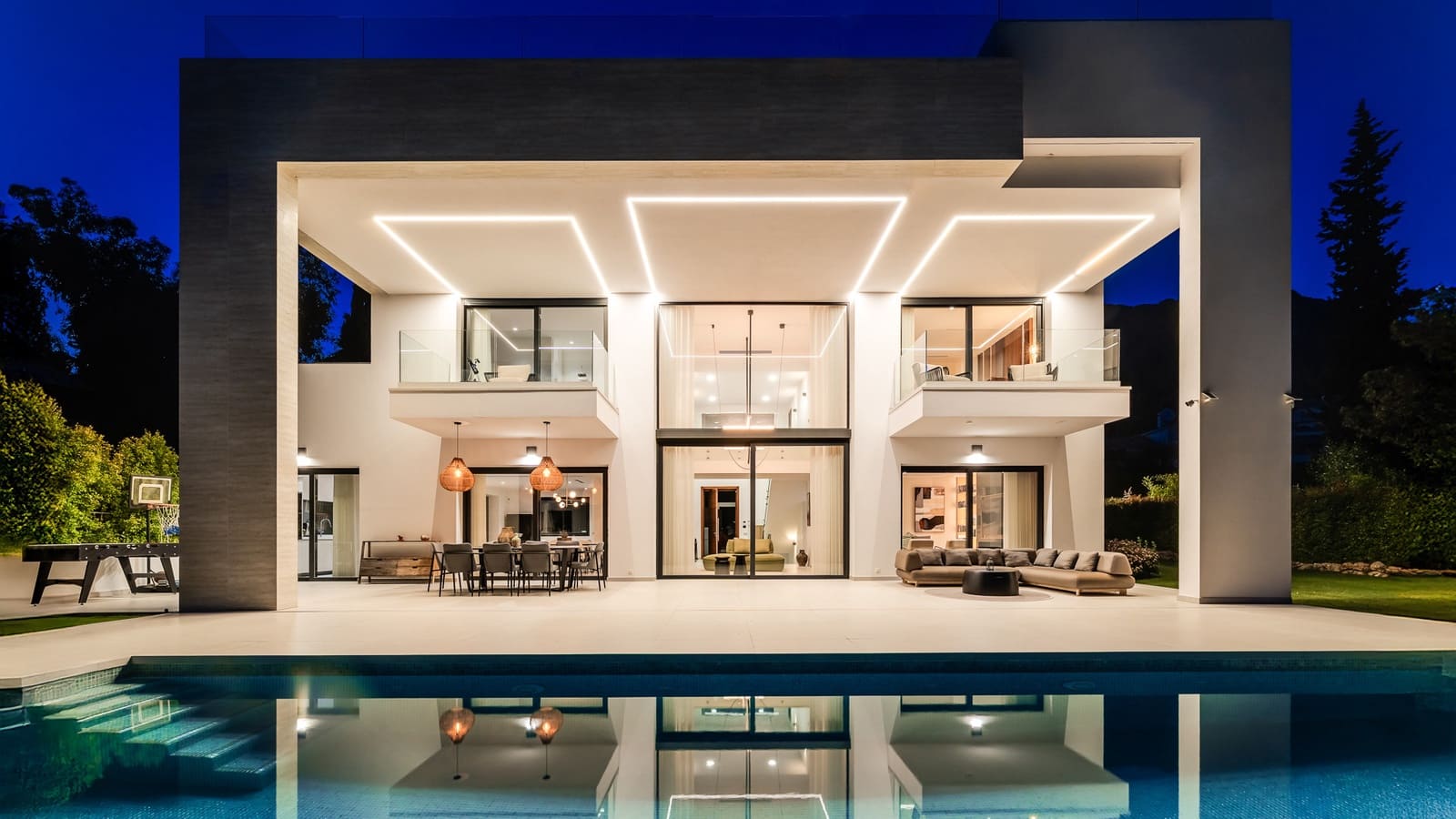 5 bedroom Villa for sale in Marbella with pool garage - € 6,950,000 (Ref: 9245801)