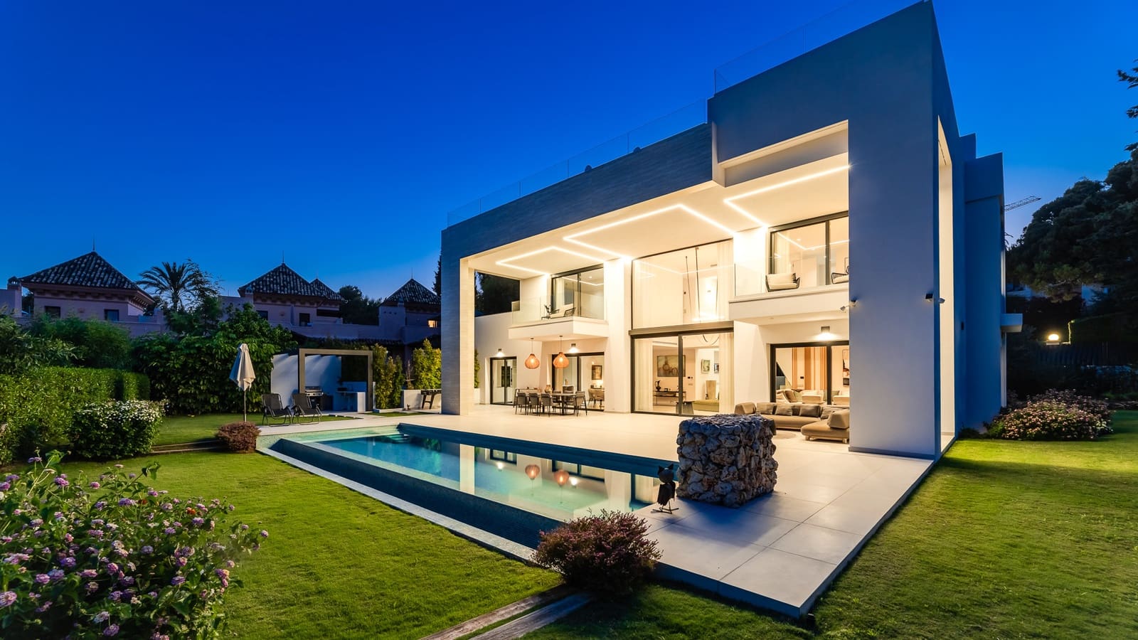 5 bedroom Villa for sale in Marbella with pool garage - € 6,950,000 (Ref: 9245801)