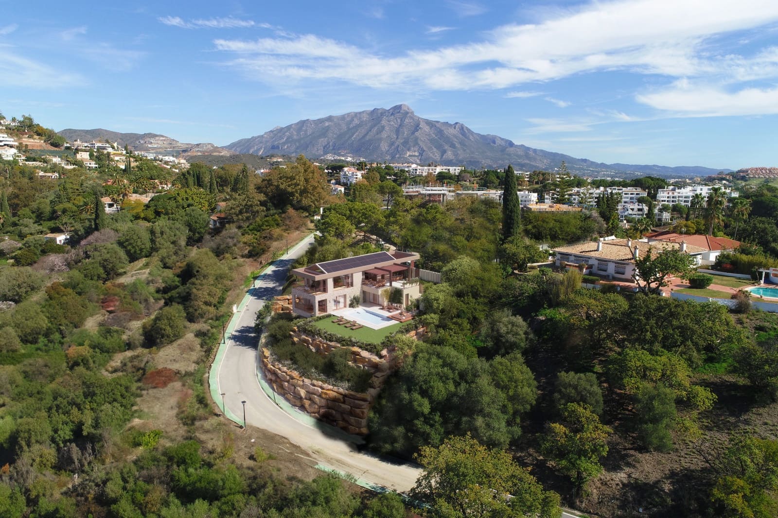4 soveværelse Villa til salg i Benahavis med swimmingpool - € 3.650.000 (Ref: 9245802)