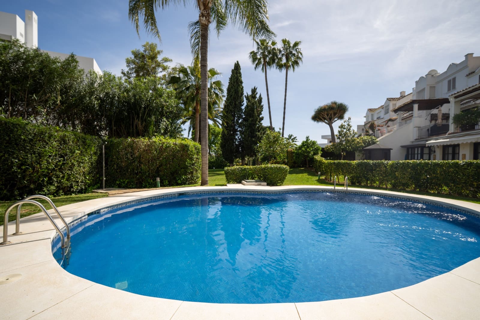 4 Zimmer Haus zu verkaufen in Marbella mit Pool Garage - 1.745.000 € (Ref: 9245804)