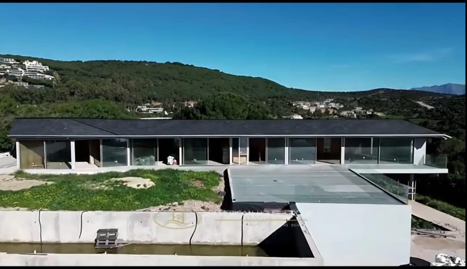 5 soveværelse Villa til salg i Sotogrande med swimmingpool - € 5.800.000 (Ref: 9245811)