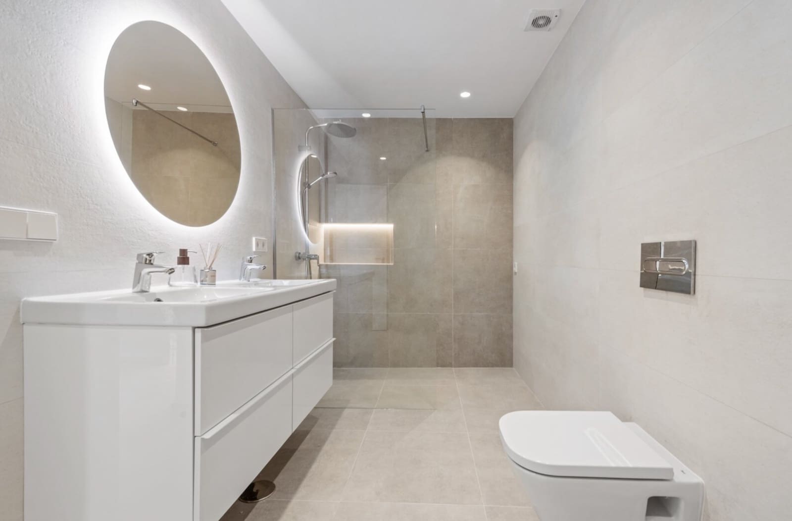 3 makuuhuone Omakotitalo myytävänä paikassa Marbella mukana uima-altaan 
autotalli - 775 000 € (Ref: 9245818)